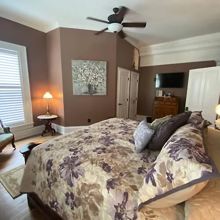 Belle Louise Historic Bed & Breakfast-2